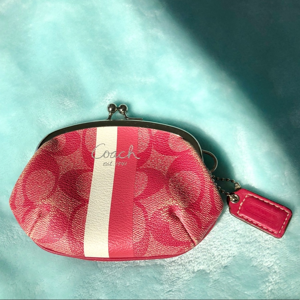 ✨NOT FOR SALE - Traded✨COACH Leather Coin Purse